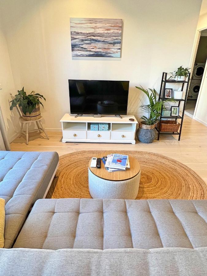 Industrial Yet Modern, 1Bd 1Bth Apt - Woden Phillip Εξωτερικό φωτογραφία